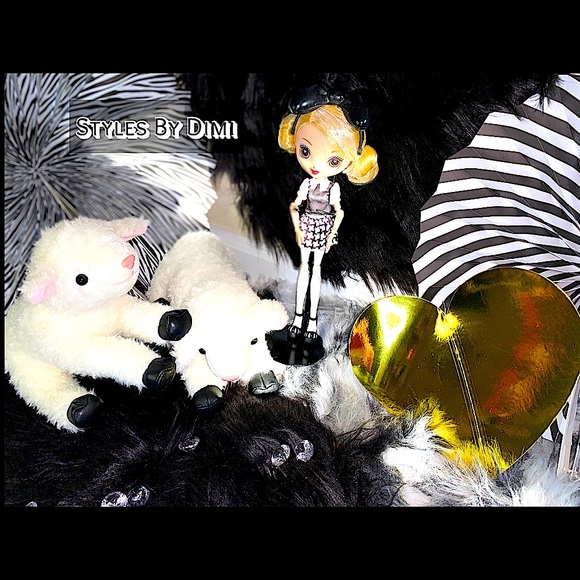 ✨🖤✨ KUU KUU HARAJUKU DOLL SET ✨🖤✨ - Picture 5 of 8